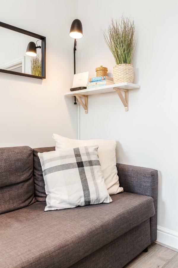 Welcomestay Clapham Junction 2 Bedroom Apartment ロンドン エクステリア 写真
