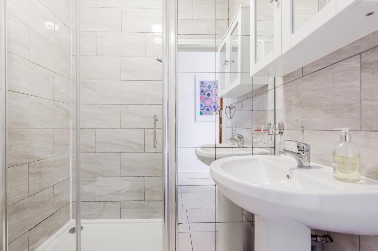 Welcomestay Clapham Junction 2 Bedroom Apartment ロンドン エクステリア 写真