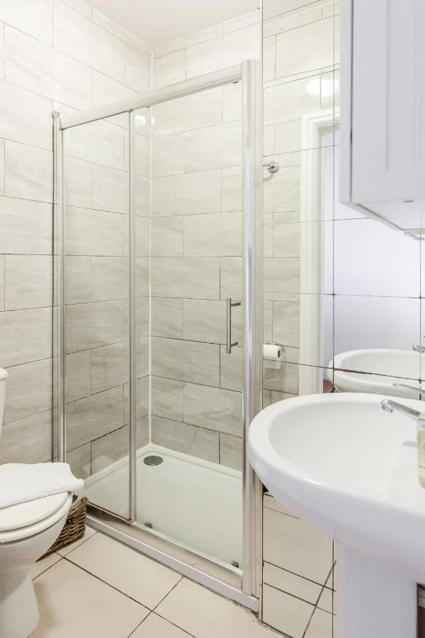 Welcomestay Clapham Junction 2 Bedroom Apartment ロンドン エクステリア 写真